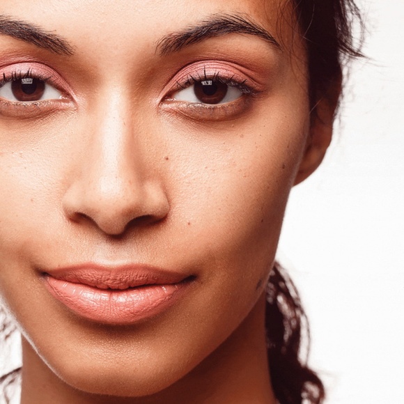 THE ORGANIC SKIN CO. CHEEKY LIP AND CHEEK TINT IN PETAL POWER - Picture 3 of 9